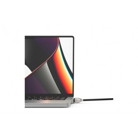 antivol branché sur le coté d'un macbook pro 16'