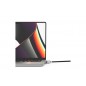 antivol branché sur le coté d'un macbook pro 16'